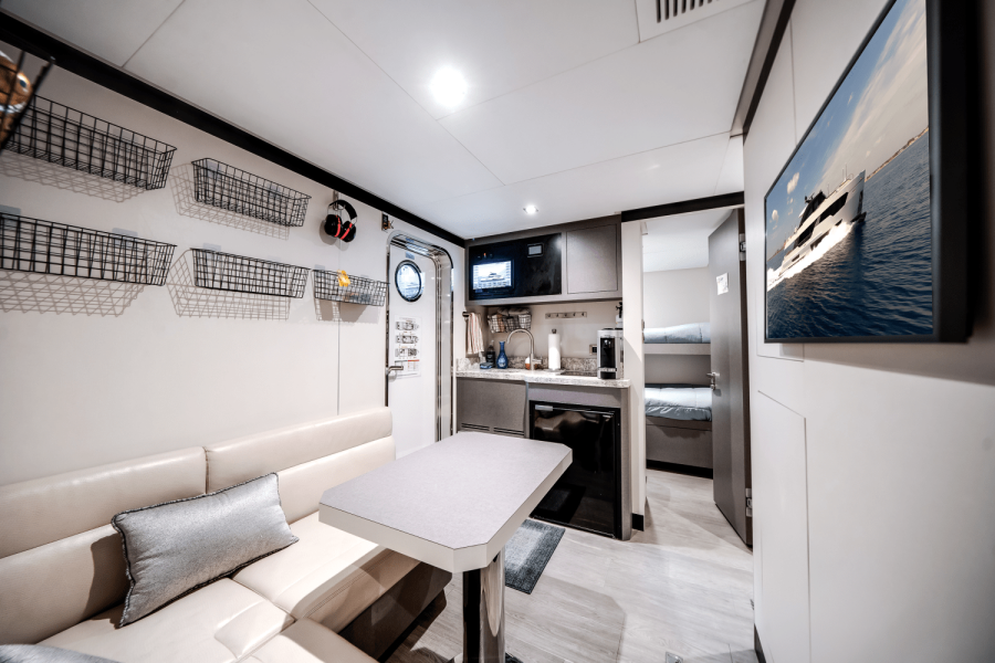98ft Ocean Alexander Yacht For Sale