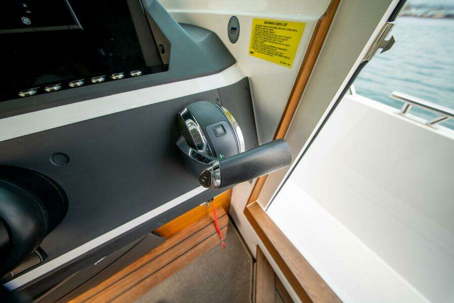 Marallo 28ft Axopar Yacht For Sale