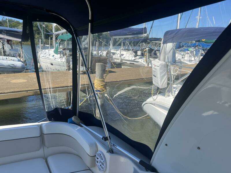 32ft Rinker Yacht For Sale