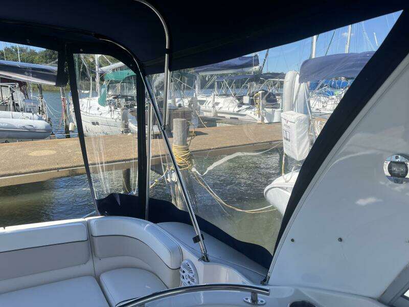 32ft Rinker Yacht For Sale