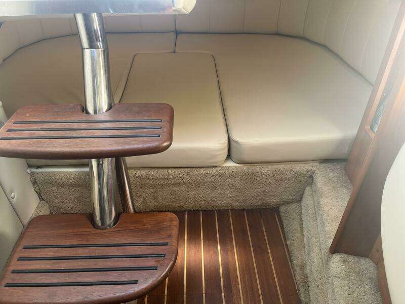 32ft Rinker Yacht For Sale