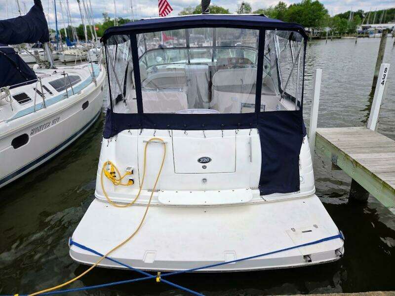 32ft Rinker Yacht For Sale