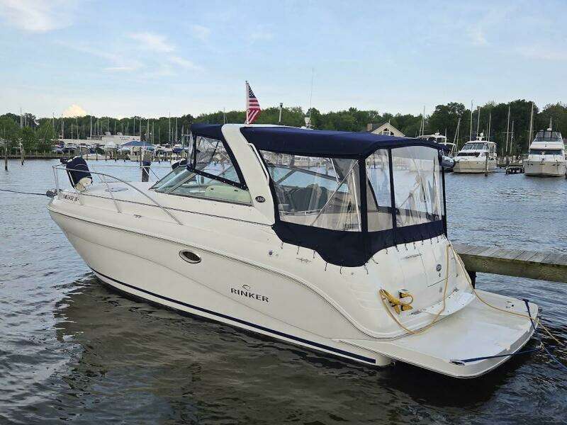 32ft Rinker Yacht For Sale