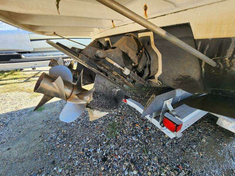 32ft Rinker Yacht For Sale