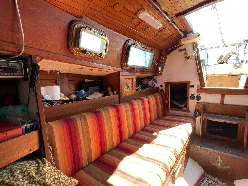 AHORITA 24ft Pacific Seacraft Yacht For Sale
