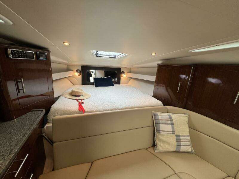 35ft Regal Yacht For Sale