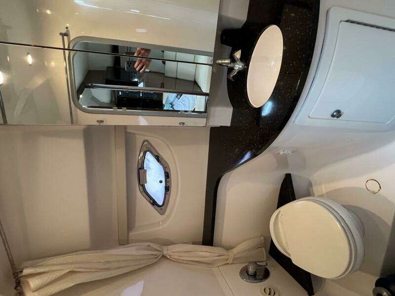 35ft Regal Yacht For Sale