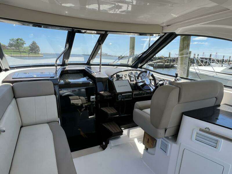 35ft Regal Yacht For Sale
