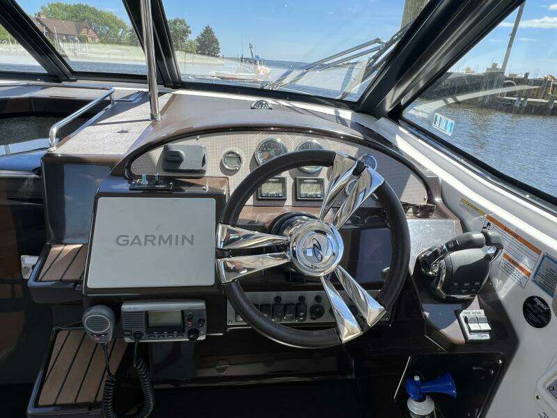35ft Regal Yacht For Sale