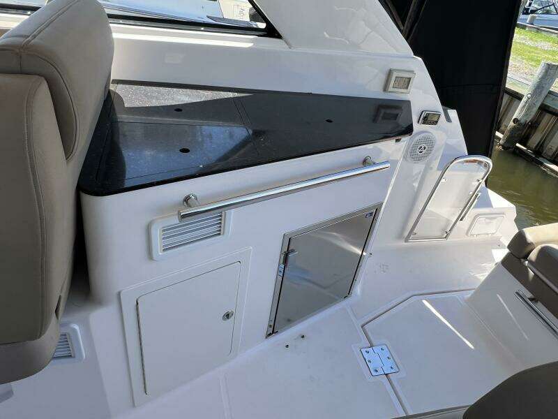 35ft Regal Yacht For Sale