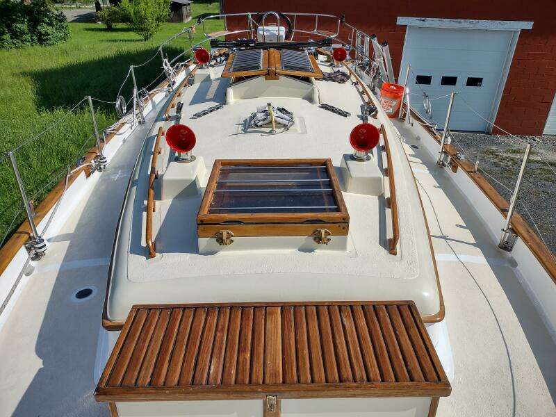 Moonshine 36ft Union Yacht For Sale