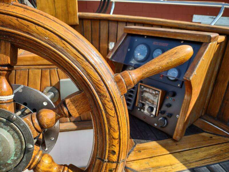 Moonshine 36ft Union Yacht For Sale