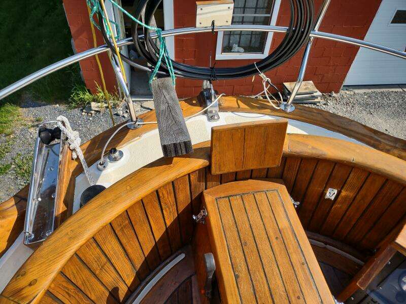 Moonshine 36ft Union Yacht For Sale