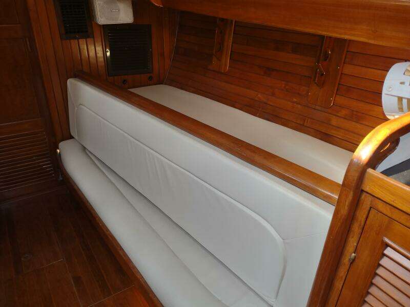 Moonshine 36ft Union Yacht For Sale