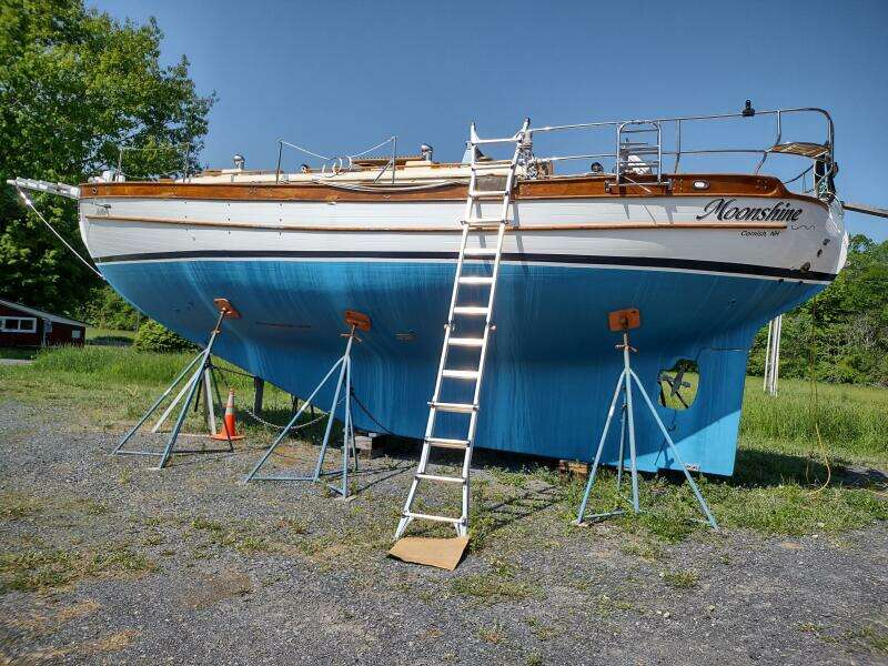 Moonshine 36ft Union Yacht For Sale