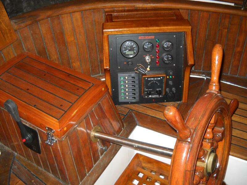 Moonshine 36ft Union Yacht For Sale