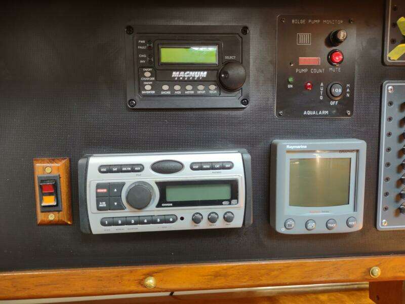 Moonshine 36ft Union Yacht For Sale