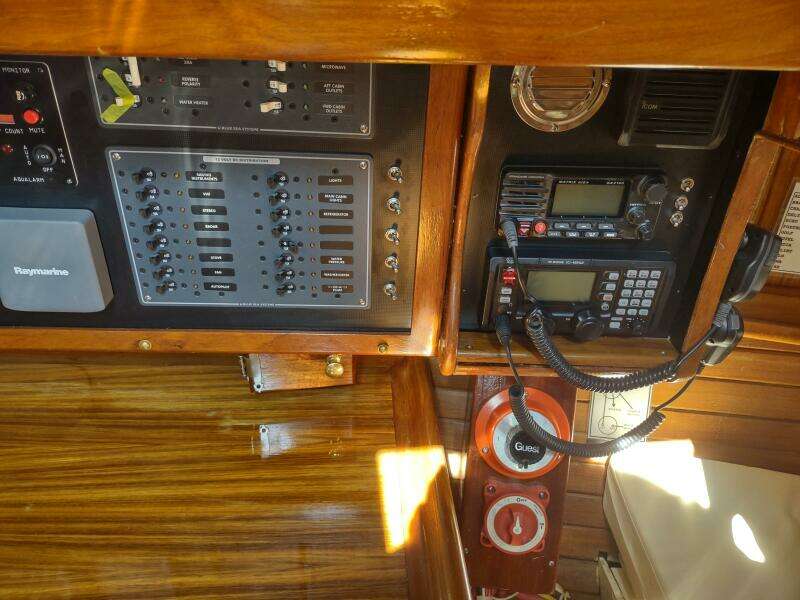 Moonshine 36ft Union Yacht For Sale