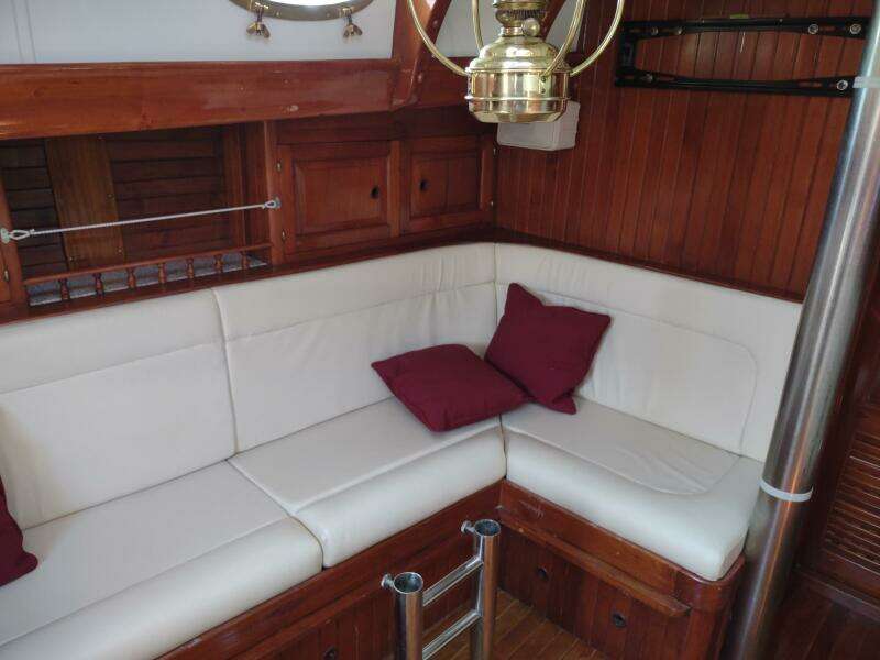 Moonshine 36ft Union Yacht For Sale