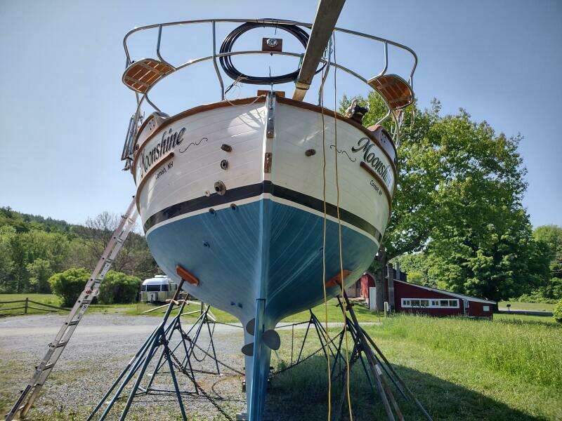 Moonshine 36ft Union Yacht For Sale