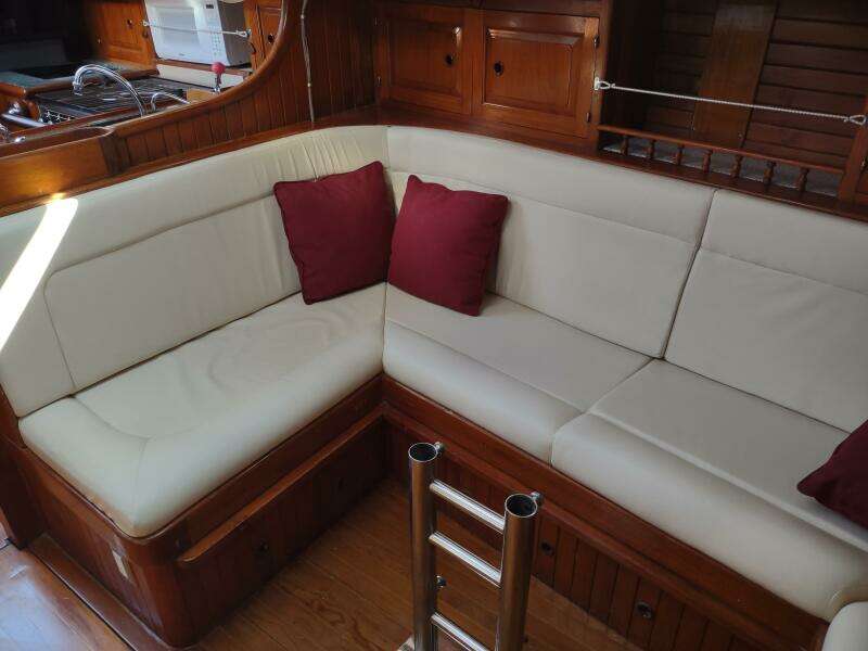 Moonshine 36ft Union Yacht For Sale