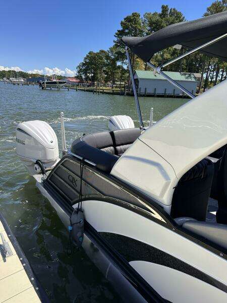 27ft Bennington Yacht For Sale