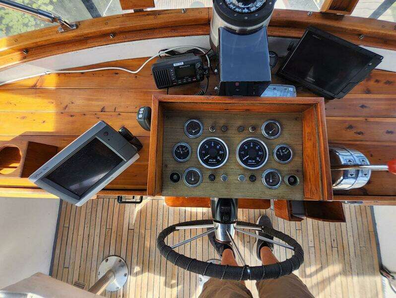 35ft Cheoy Lee Yacht For Sale