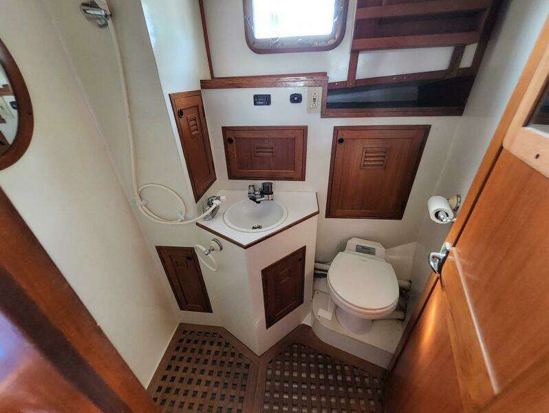 35ft Cheoy Lee Yacht For Sale