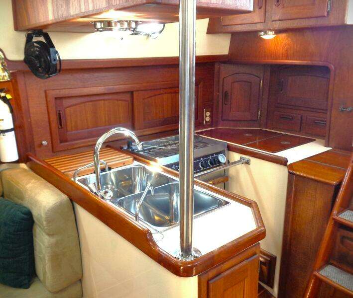 ADVENTURE 37ft Pacific Seacraft Yacht For Sale
