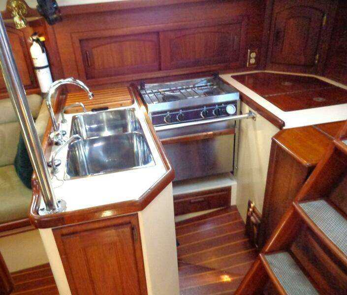 ADVENTURE 37ft Pacific Seacraft Yacht For Sale
