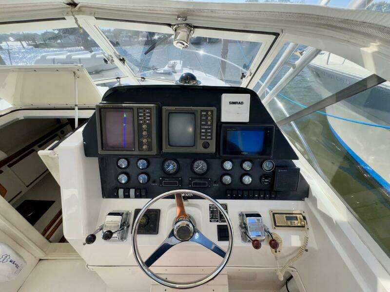 Escapade 29ft Blackfin Yacht For Sale