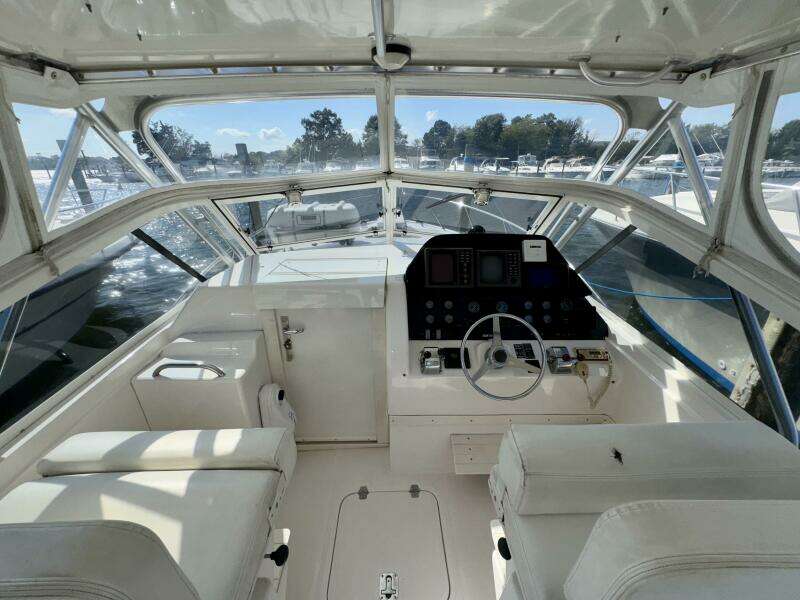 Escapade 29ft Blackfin Yacht For Sale