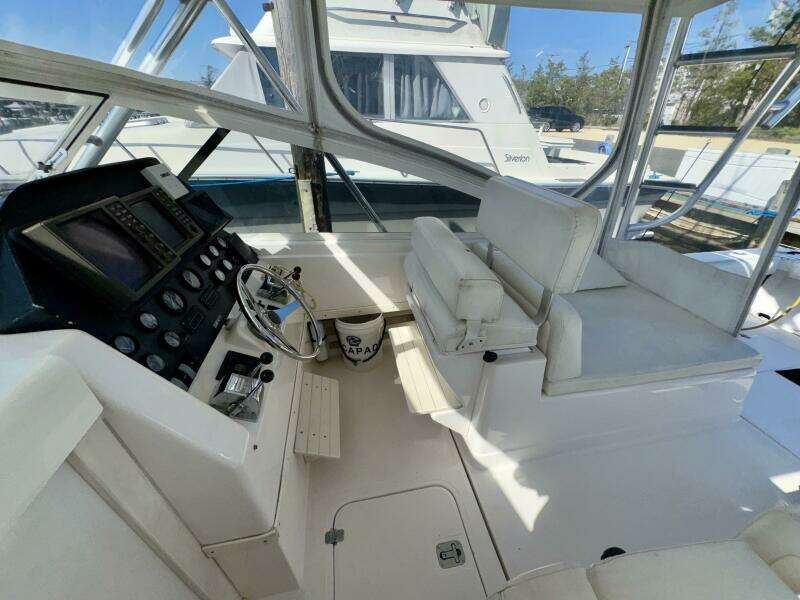 Escapade 29ft Blackfin Yacht For Sale