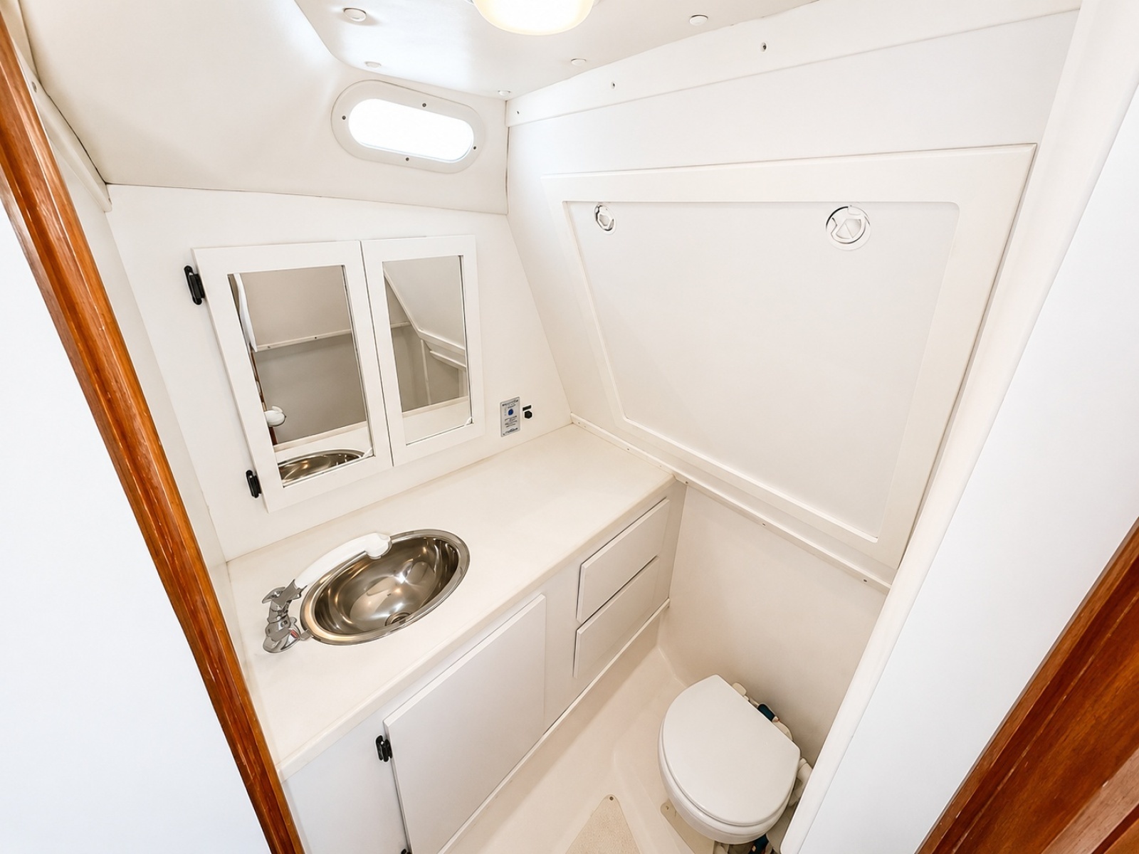 Escapade 29ft Blackfin Yacht For Sale