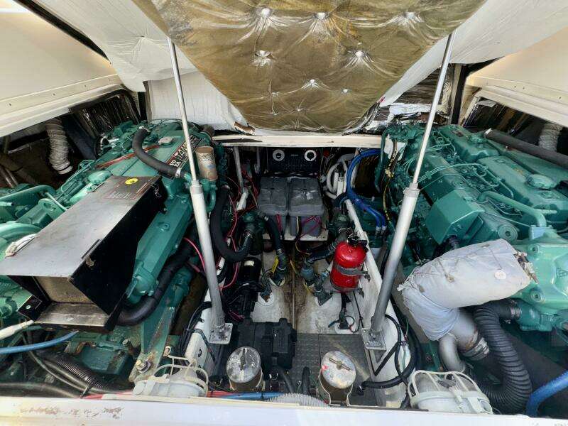 Escapade 29ft Blackfin Yacht For Sale