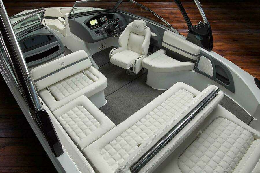 23ft Cobalt Yacht For Sale