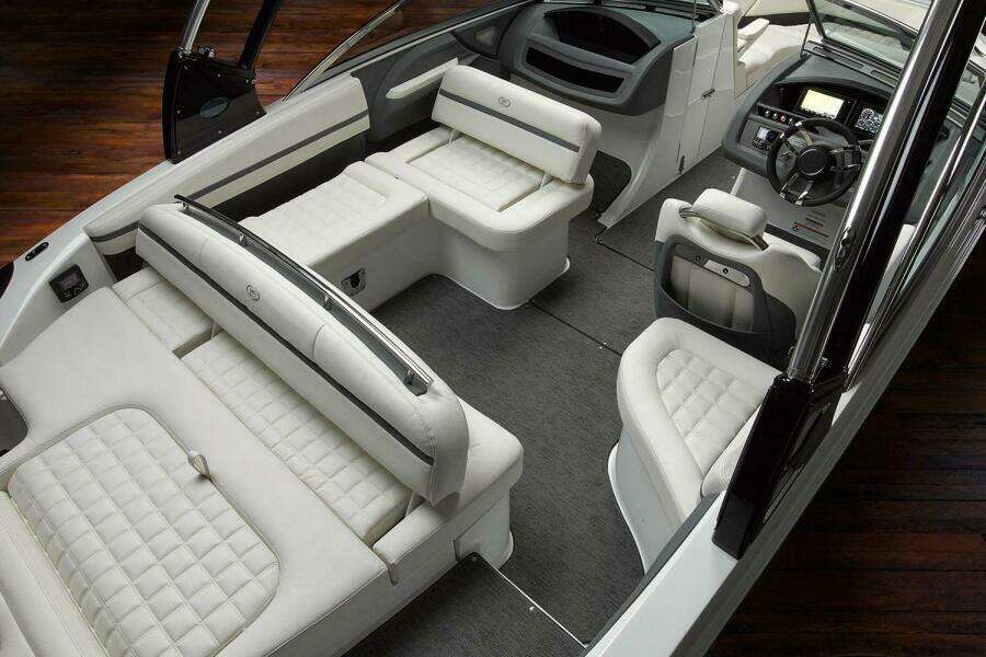 23ft Cobalt Yacht For Sale