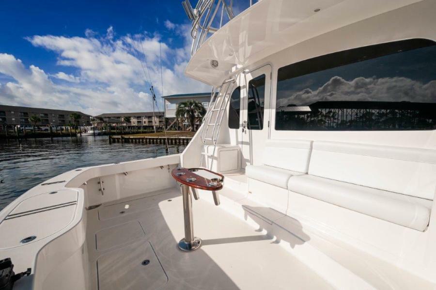 42' 2012 Viking 42 Convertible