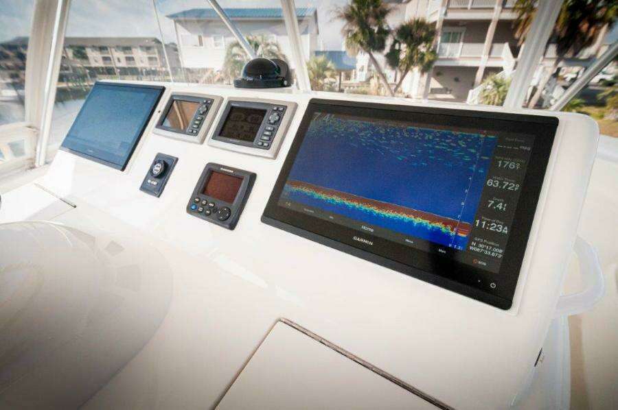 2012 Viking 42 Convertible  Helm 6