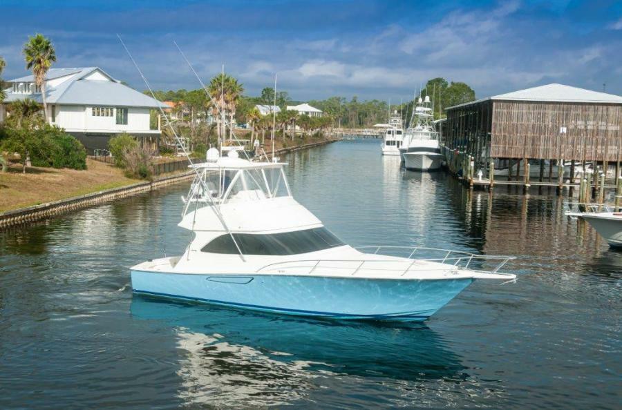 42' 2012 Viking 42 Convertible