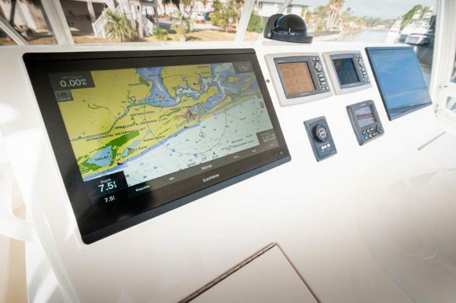 42' 2012 Viking 42 Convertible