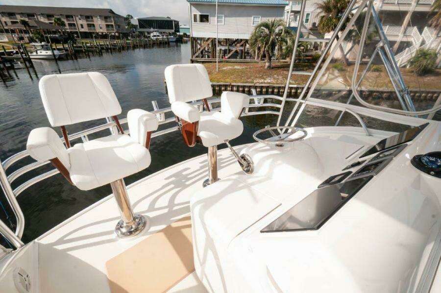 2012 Viking 42 Convertible  Helm 2