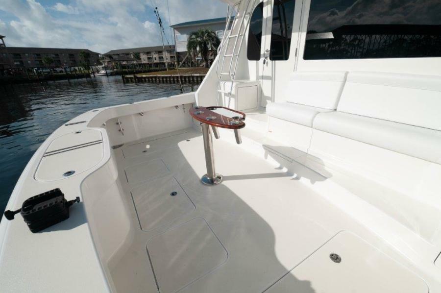 42' 2012 Viking 42 Convertible