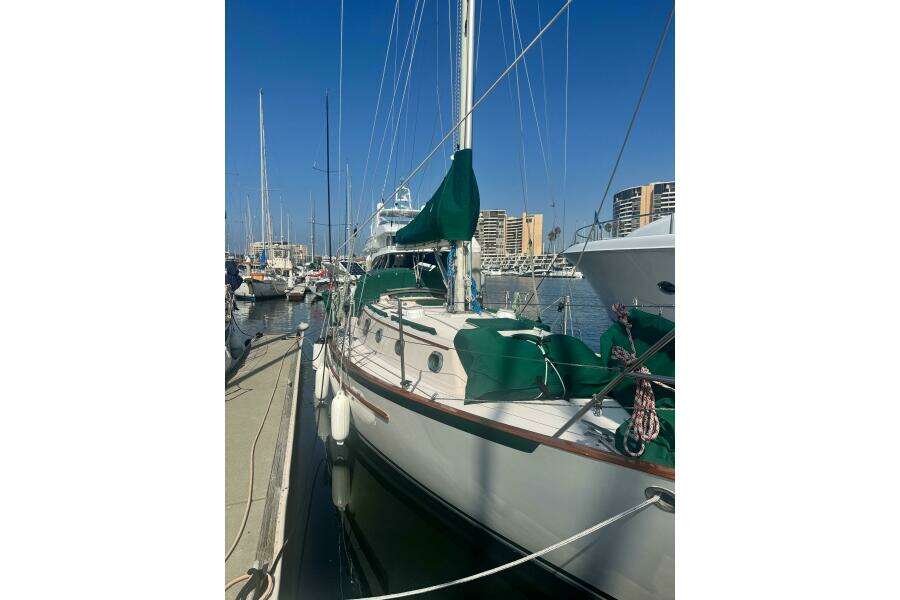 Juniper 34ft Pacific Seacraft Yacht For Sale