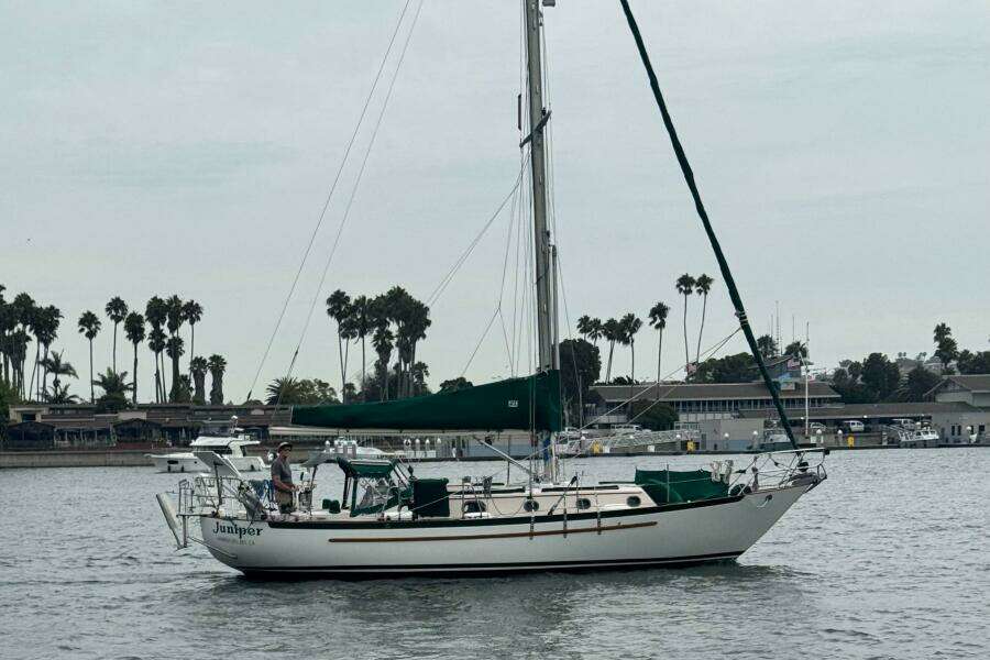Juniper 34ft Pacific Seacraft Yacht For Sale