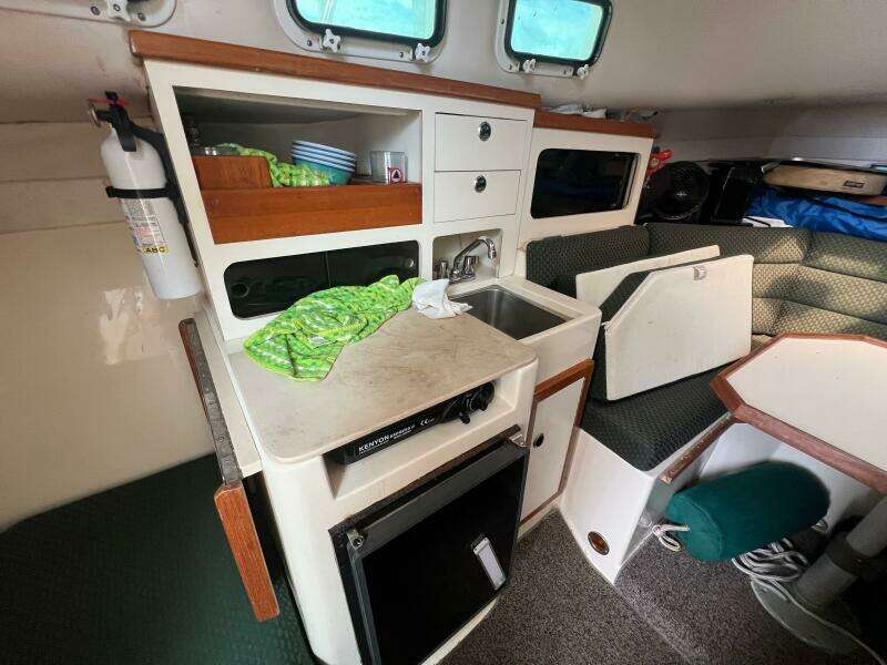 Emerald Cs 28ft Albin Yacht For Sale