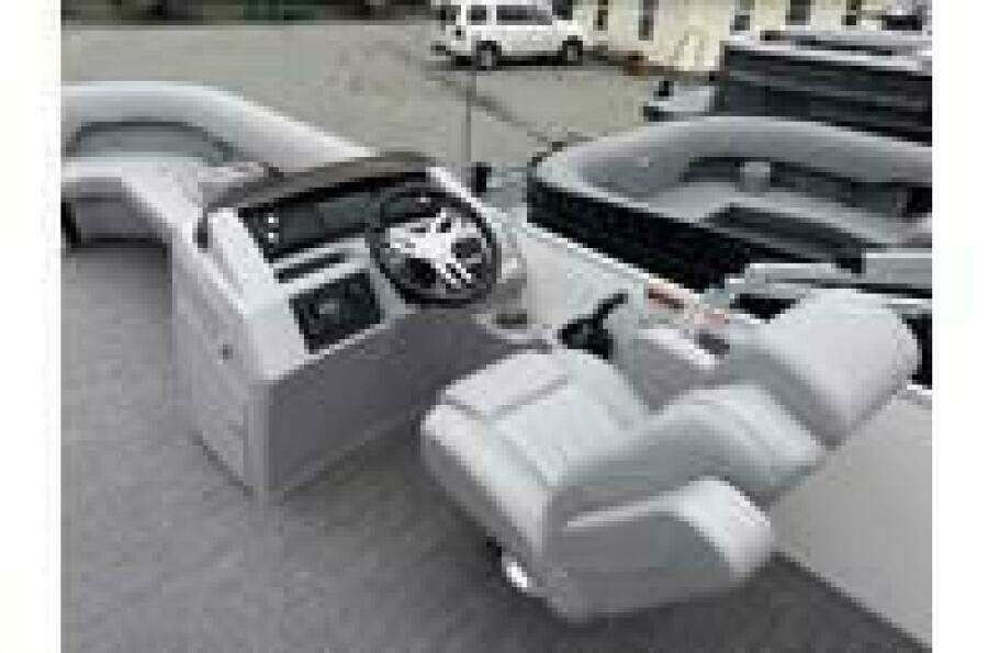 24ft Bennington Yacht For Sale