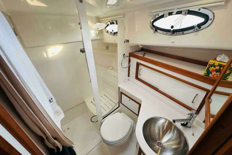 Blue Heron 37ft Back Cove Yacht For Sale