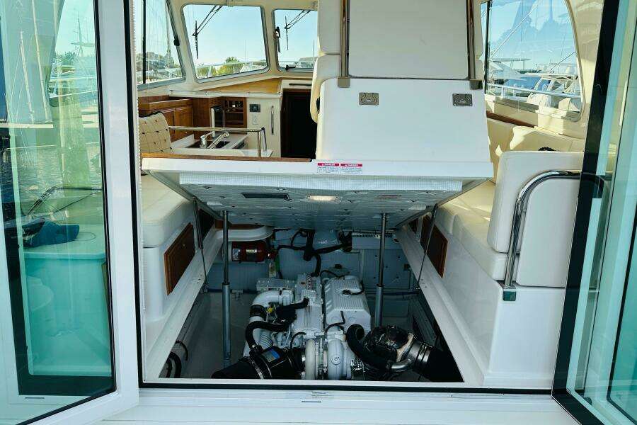 Blue Heron 37ft Back Cove Yacht For Sale