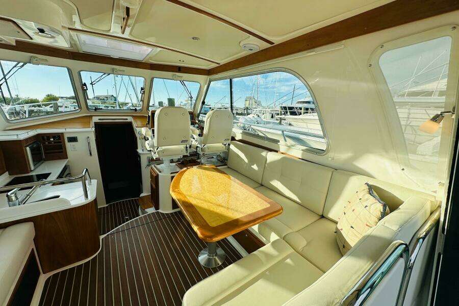 Blue Heron 37ft Back Cove Yacht For Sale